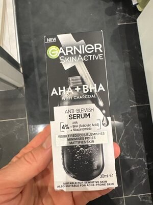GARNIER AHA+BHA WITH CHARCOAL ANTI-BLEMISH SERUM 30ML